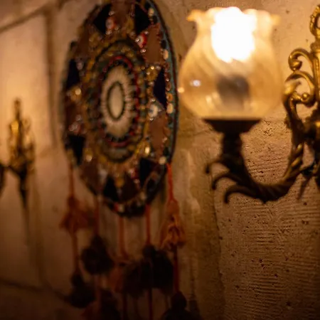 Luwian Stone House מלון גורמה